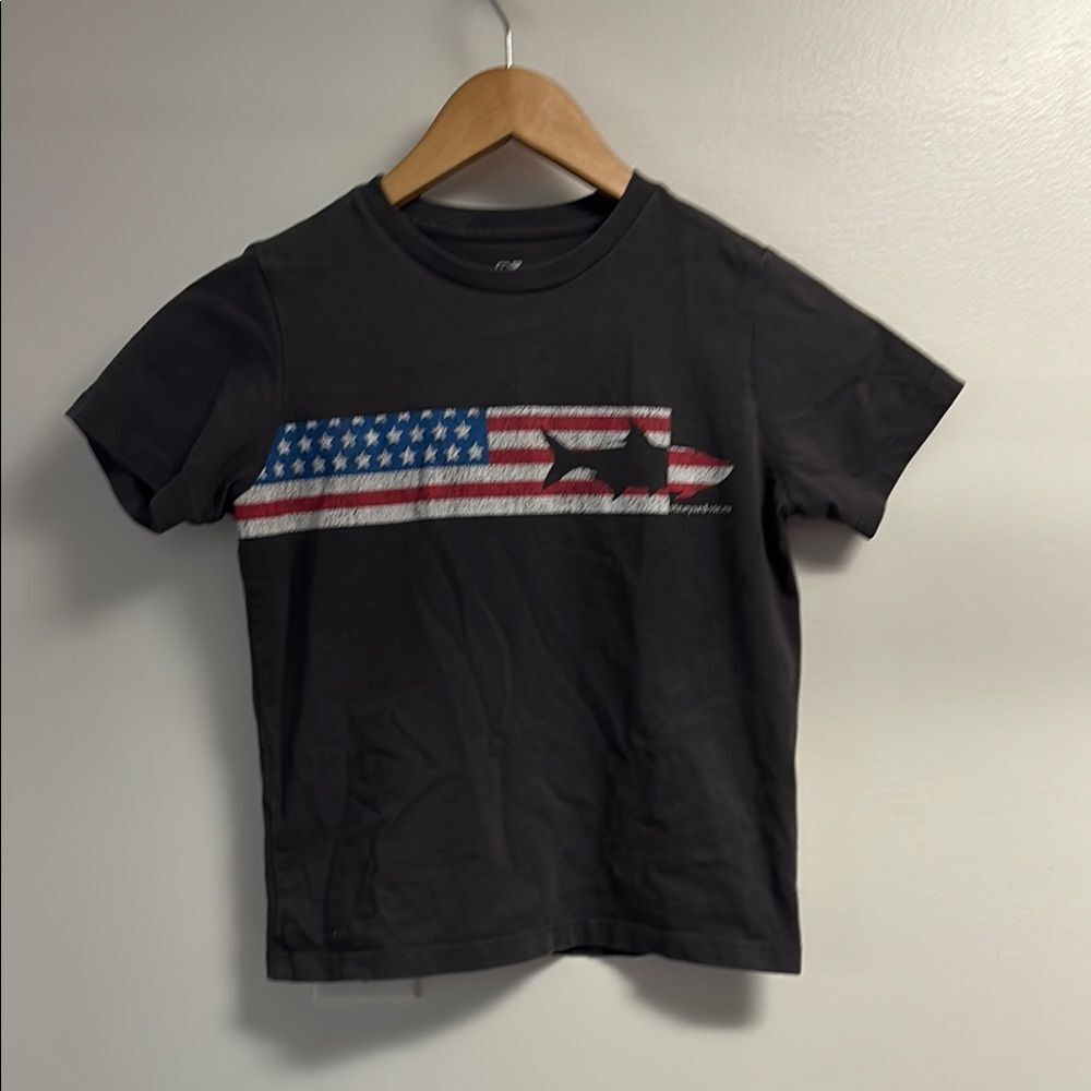 Vineyard Vines charcoal gray and American flag Short Sleeve Tee sz 7